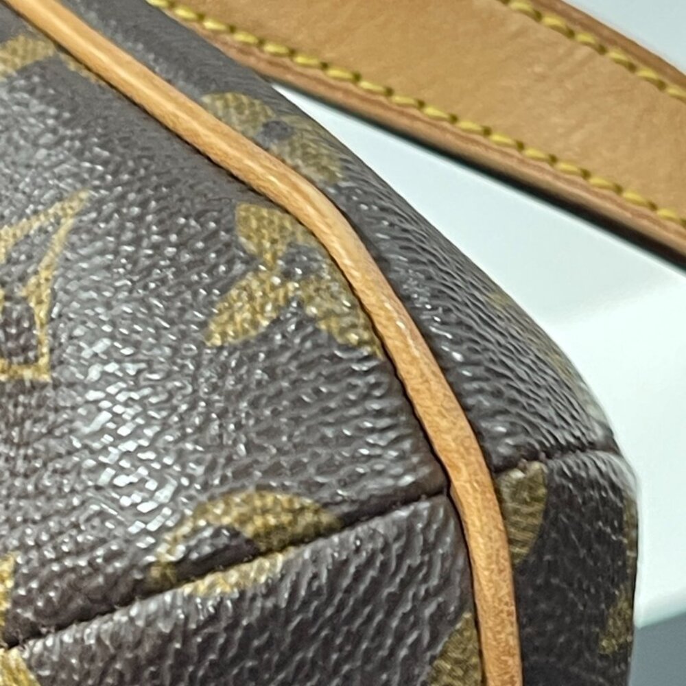 Louis Vuitton Monogram Musette Tango Shoulder Bag (JB1263) - Picture 9 of 14